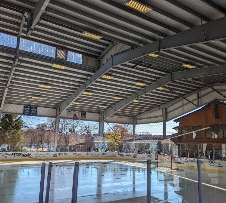 The Healthy Zone Rink (East&nbspAurora,&nbspNY)